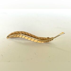 Gold “Feather” Pin